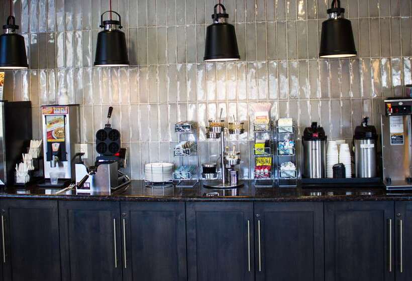 فندق Best Western Holiday Hills