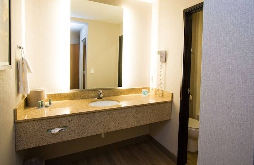 فندق Best Western Holiday Hills