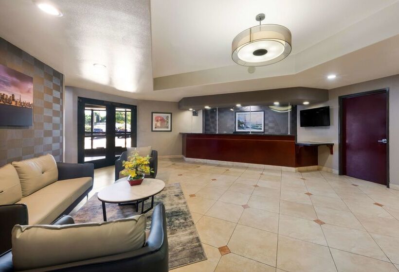 هتل Best Western Lanai Garden Inn & Suites