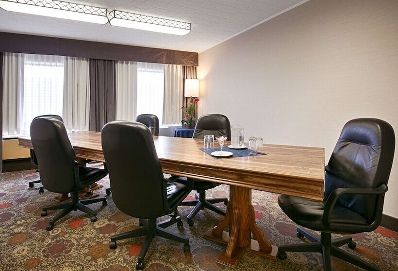 Best Western North Bay Hotel & Conference Centre