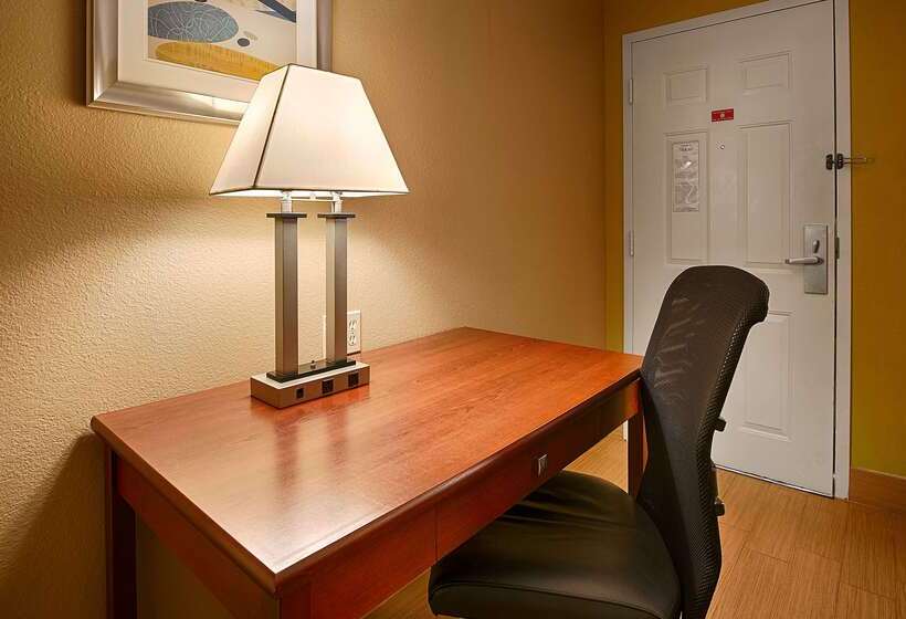 فندق Best Western Paradise Inn