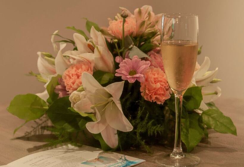 Best Western Plus Bentley Hotel, Leisure Club & Spa