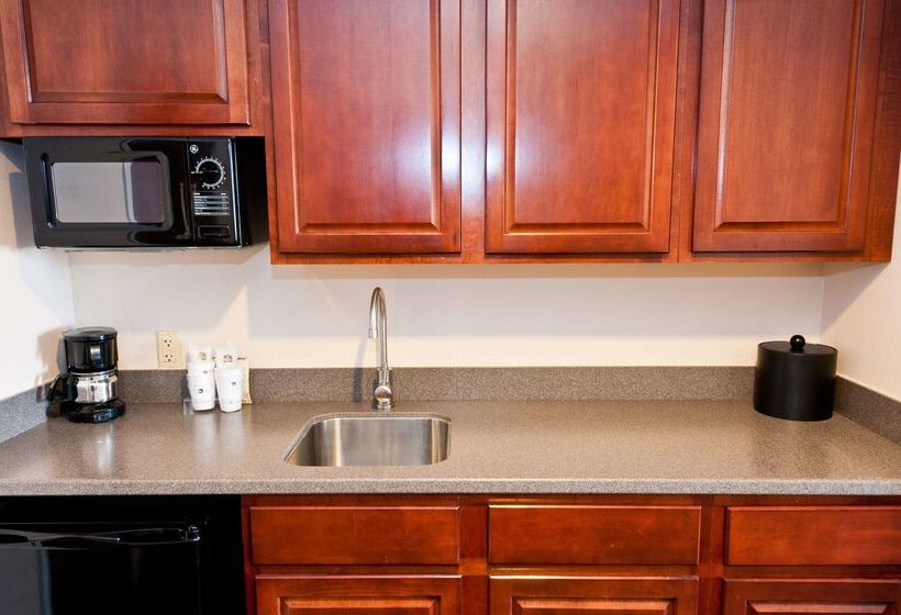 فندق Best Western Plus Brandywine Inn & Suites