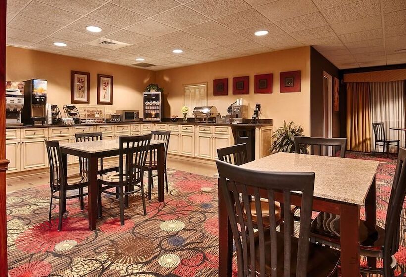 בית מלון כפרי Best Western Plus Brandywine Inn & Suites