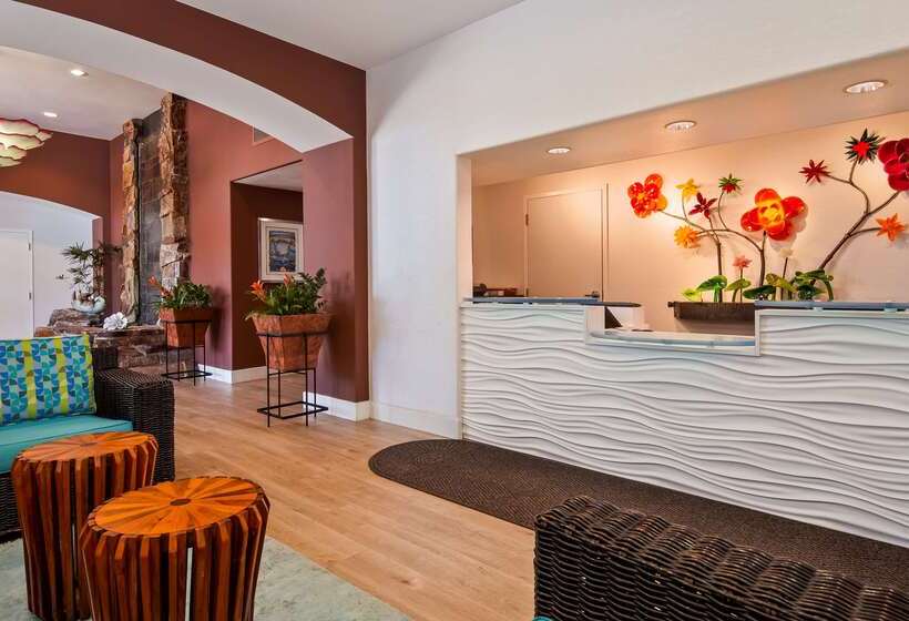 فندق Best Western Plus Capitola By The Sea Inn & Suites