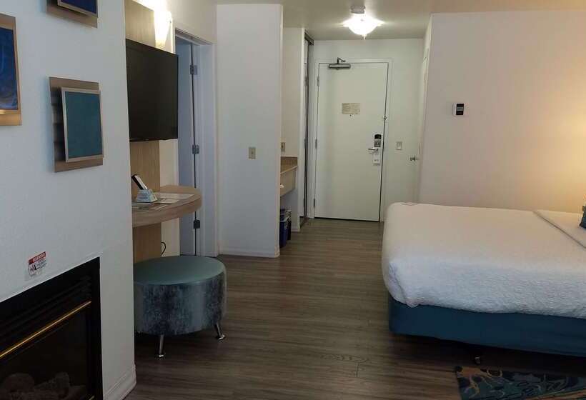 فندق Best Western Plus Capitola By The Sea Inn & Suites