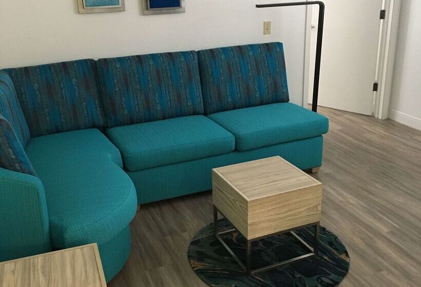 فندق Best Western Plus Capitola By The Sea Inn & Suites