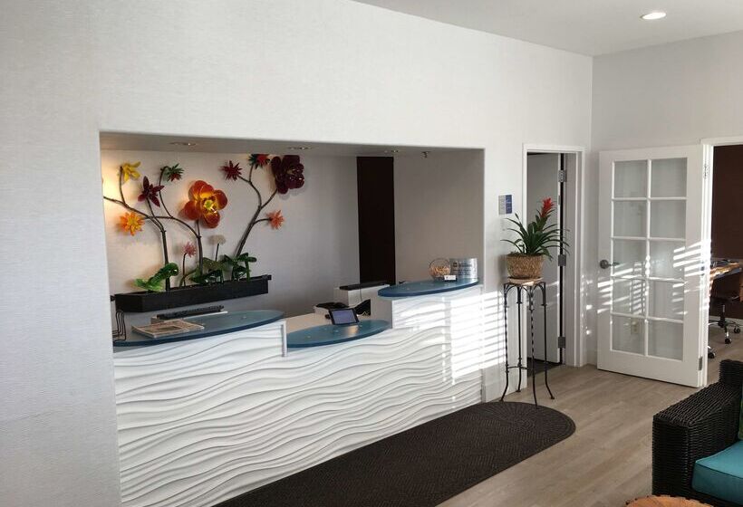هتل Best Western Plus Capitola By The Sea Inn & Suites