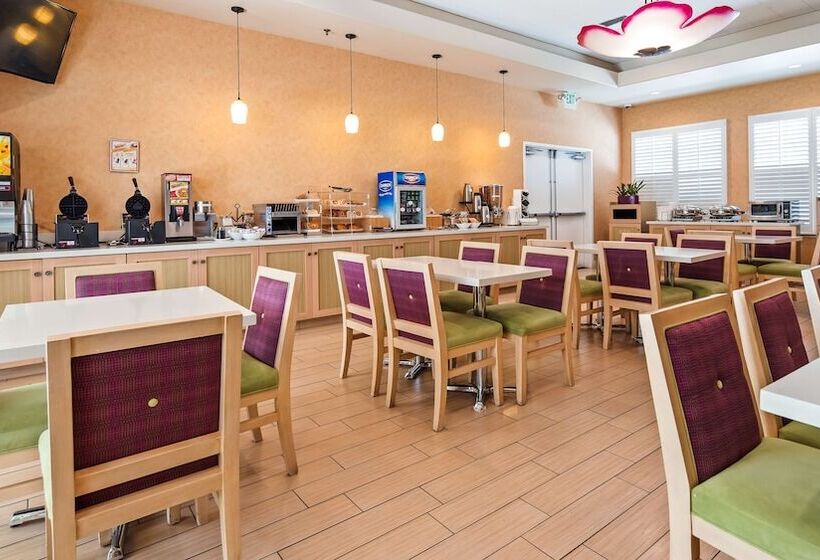 هتل Best Western Plus Capitola By The Sea Inn & Suites