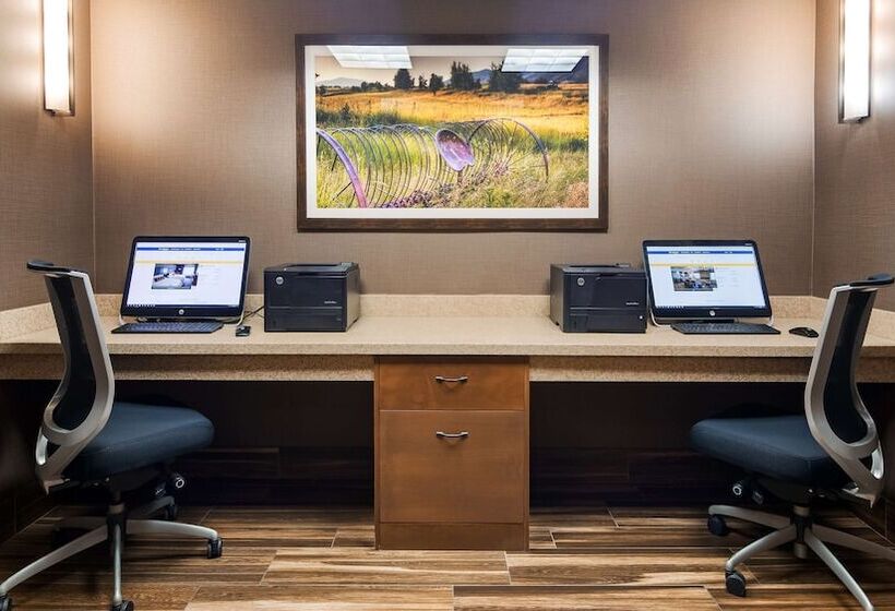 בית מלון כפרי Best Western Plus Cottontree Inn