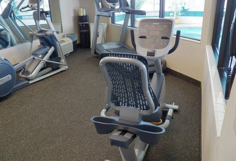 בית מלון כפרי Best Western Plus Cottontree Inn