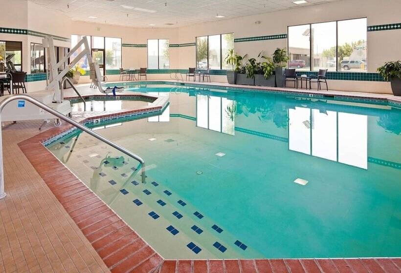 בית מלון כפרי Best Western Plus Cottontree Inn
