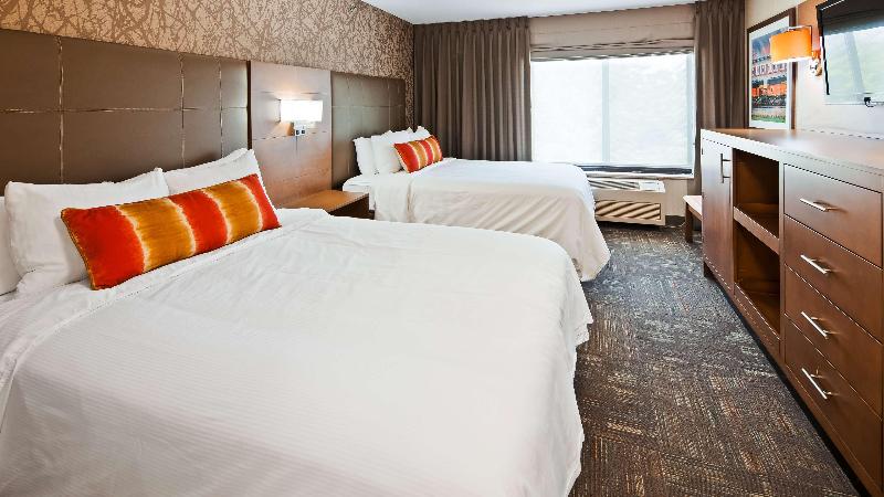 בית מלון כפרי Best Western Plus Cottontree Inn