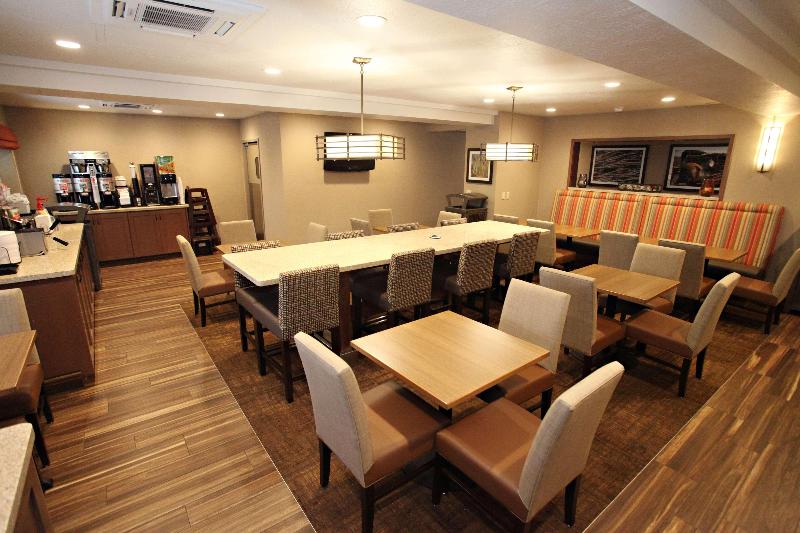 فندق Best Western Plus Cottontree Inn