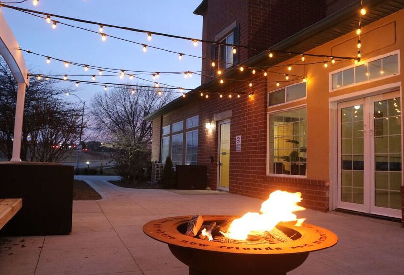 فندق Best Western Plus Des Moines West Inn & Suites