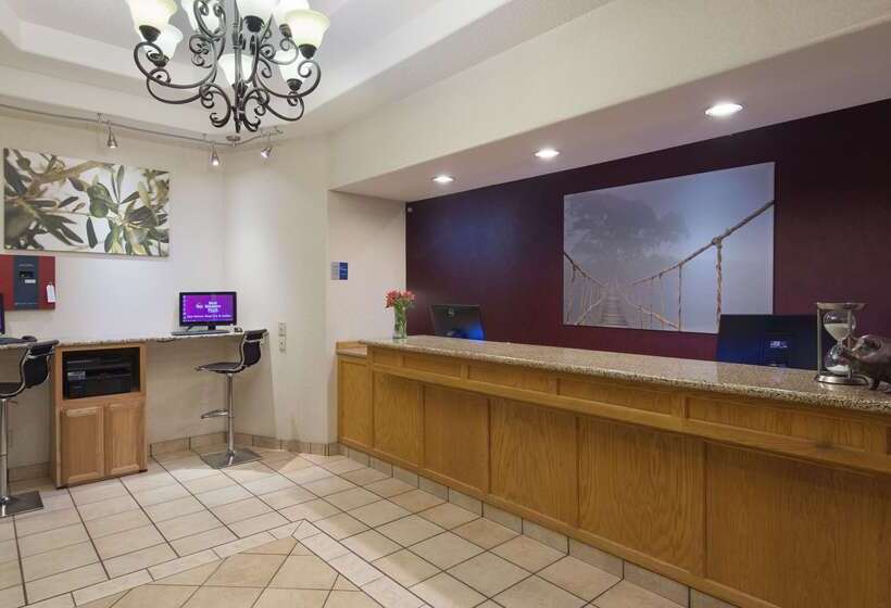 فندق Best Western Plus Des Moines West Inn & Suites