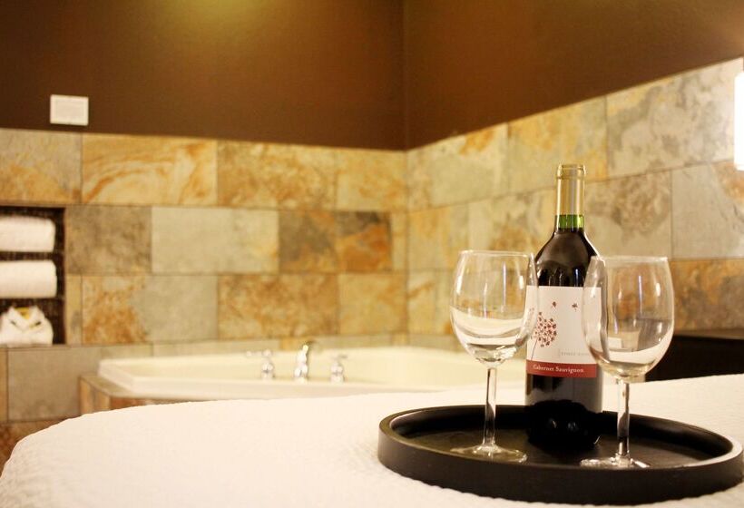 فندق Best Western Plus Des Moines West Inn & Suites