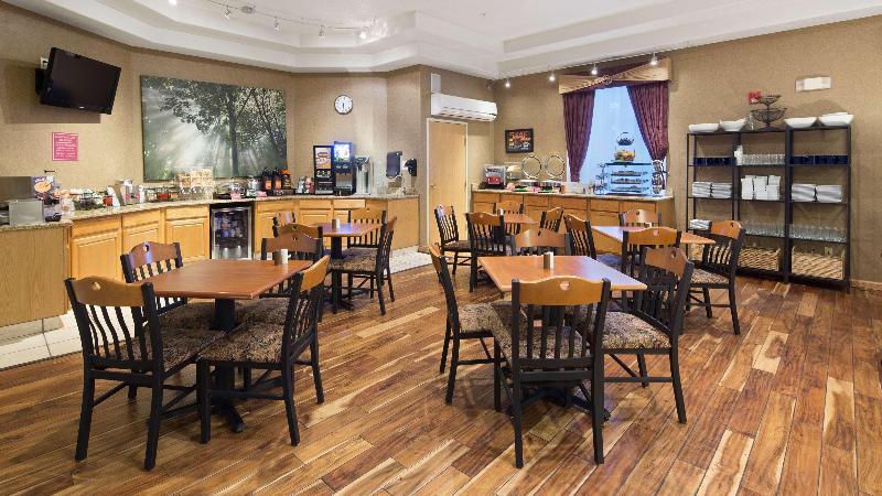 فندق Best Western Plus Des Moines West Inn & Suites
