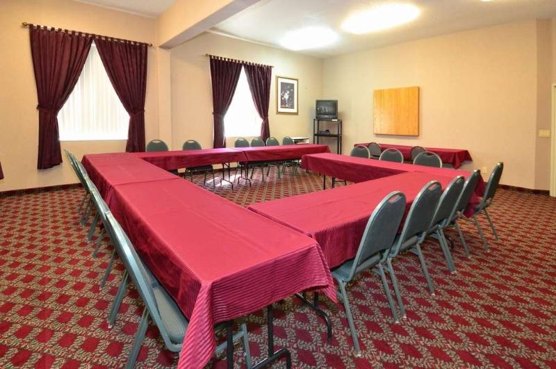 فندق Best Western Plus Des Moines West Inn & Suites