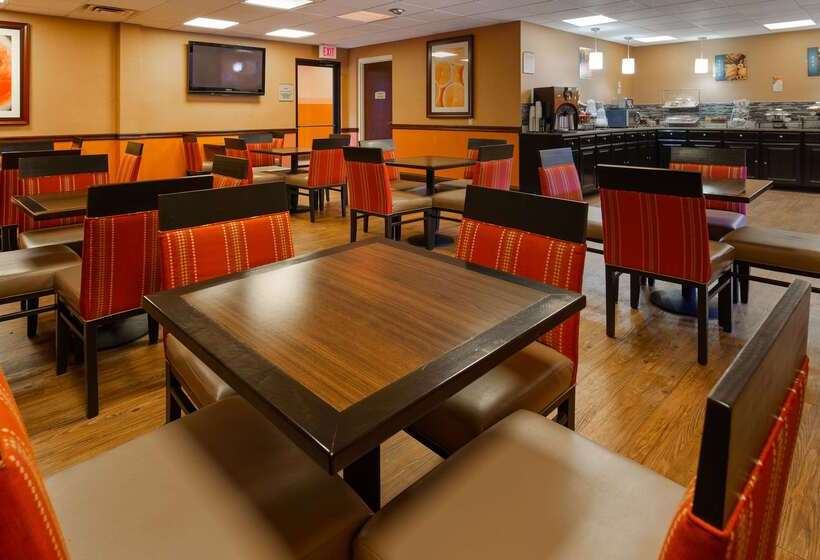 هتل Best Western Plus Georgetown Corporate Center