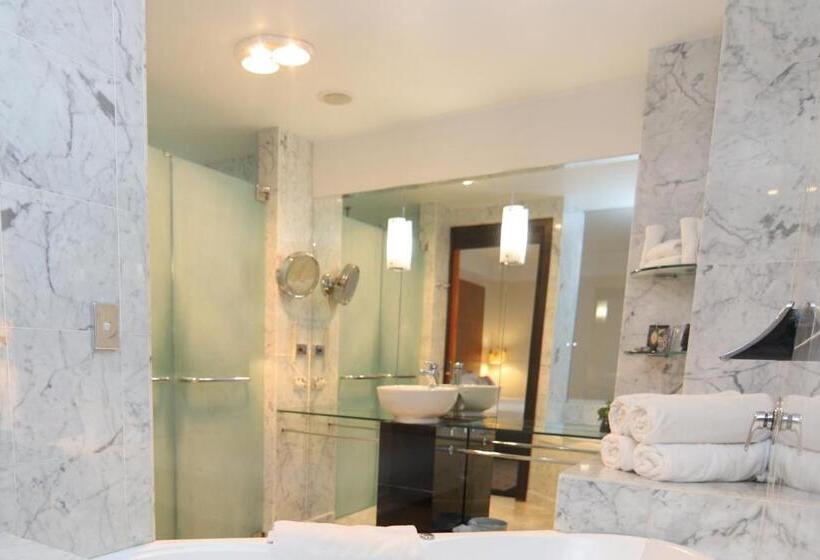 בית מלון כפרי Best Western Plus Goulburn