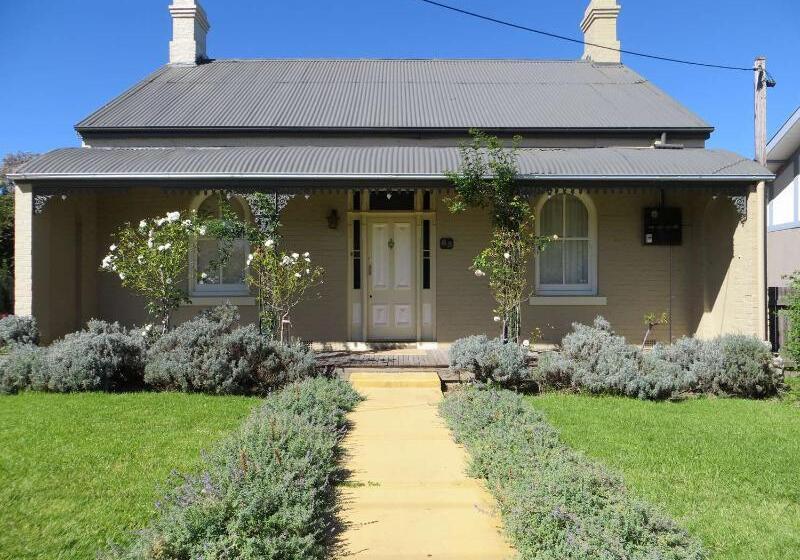 בית מלון כפרי Best Western Plus Goulburn