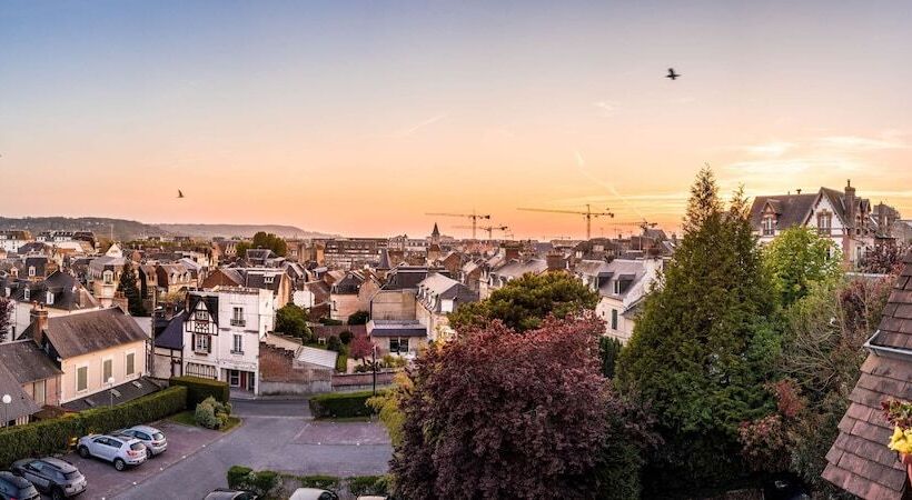 Отель Best Western Plus Hostellerie Du Vallon