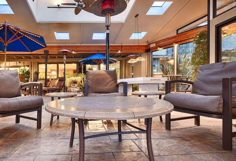 فندق Best Western Plus Humboldt Bay Inn