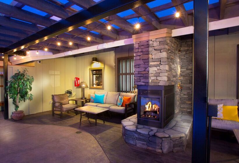 فندق Best Western Plus Humboldt Bay Inn