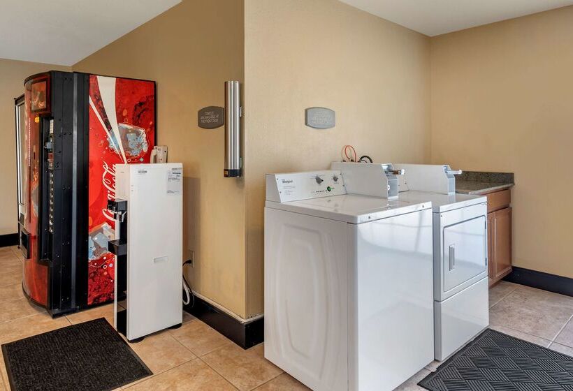 Отель Best Western Plus John Jay Inn & Suites