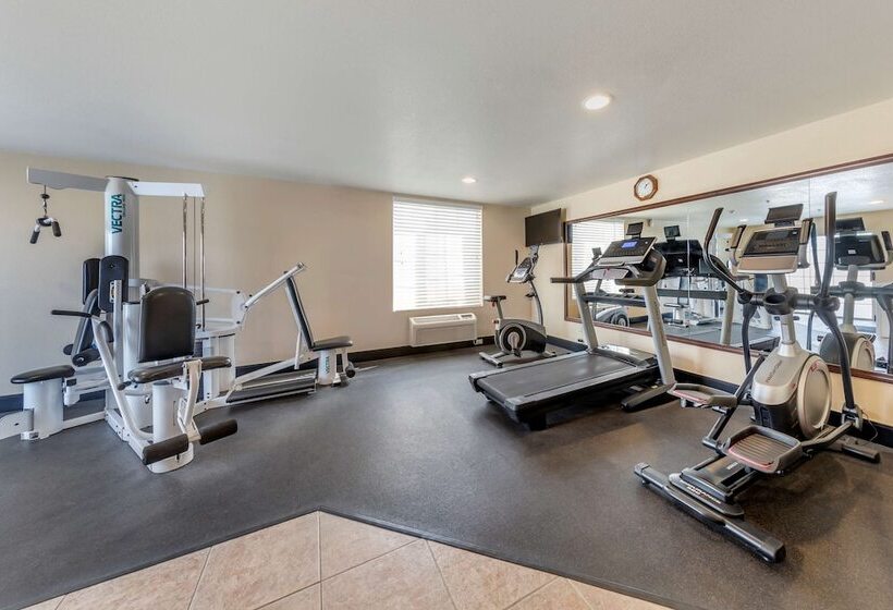 Отель Best Western Plus John Jay Inn & Suites