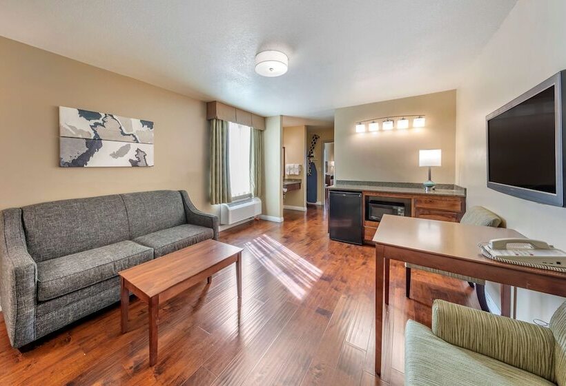 Отель Best Western Plus John Jay Inn & Suites