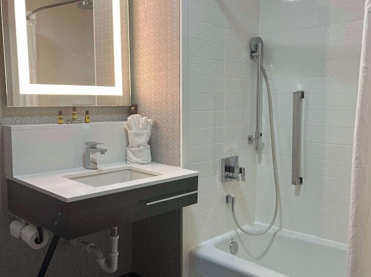 هتل Best Western Downtown Plus Music Row