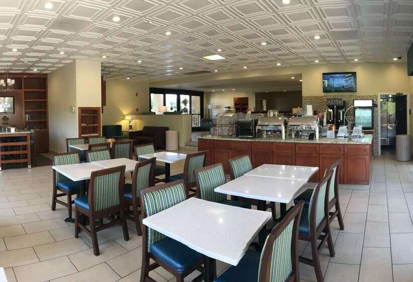 فندق Best Western Plus South Coast Inn