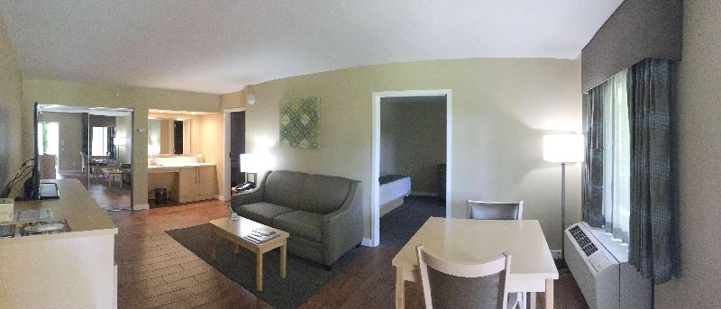 فندق Best Western Plus South Coast Inn