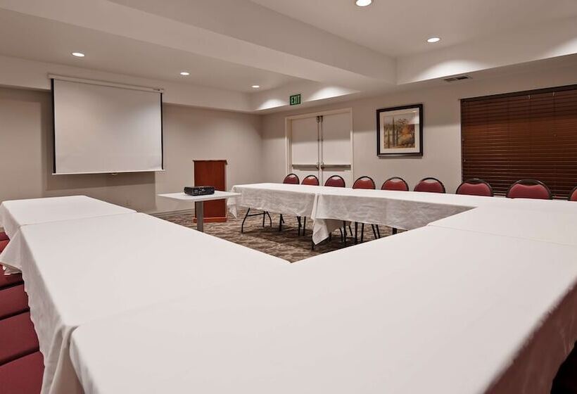 בית מלון כפרי Best Western Plus Villa Del Lago Inn Patterson