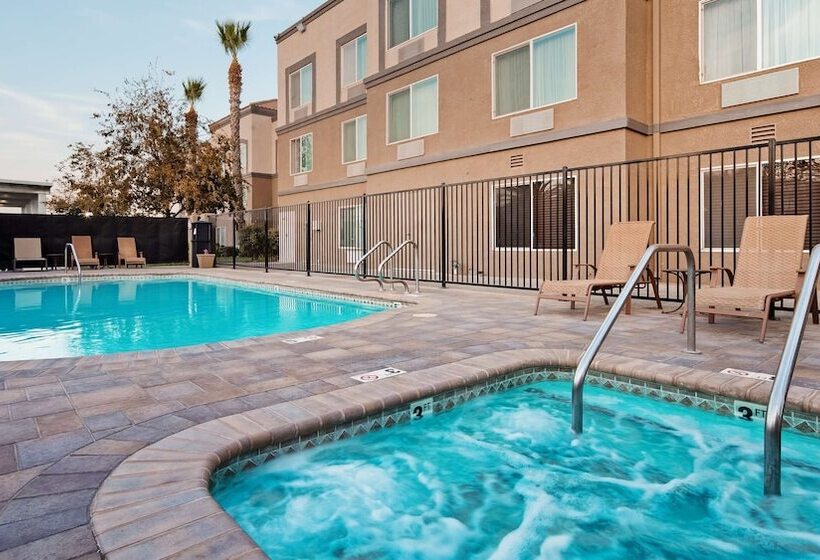 בית מלון כפרי Best Western Plus Villa Del Lago Inn Patterson