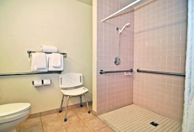 בית מלון כפרי Best Western Plus Villa Del Lago Inn Patterson