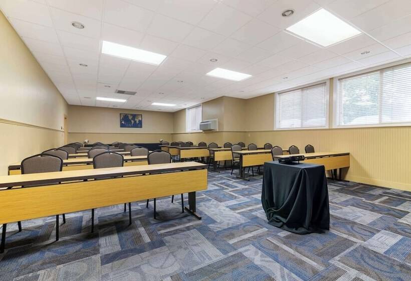 فندق Best Western Plus Windjammer Inn & Conference Center