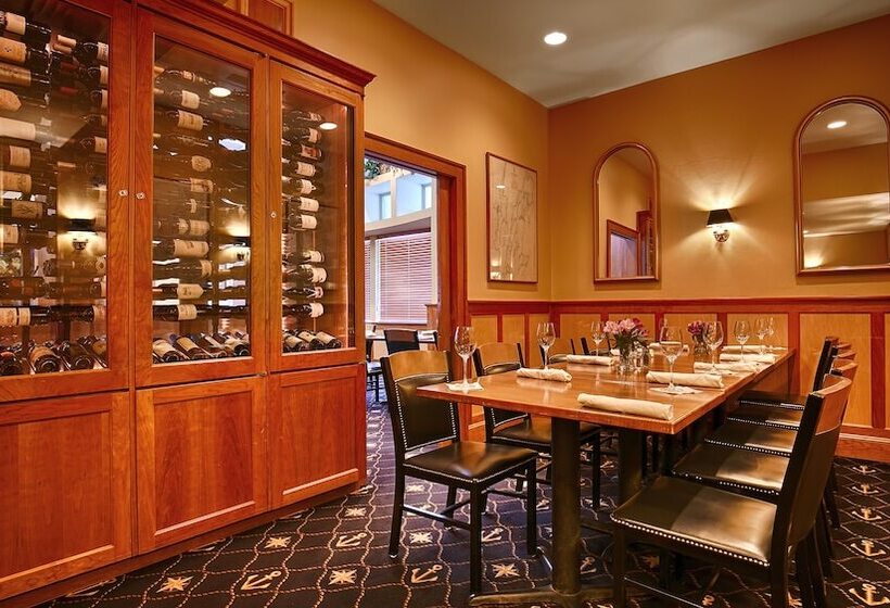 فندق Best Western Plus Windjammer Inn & Conference Center