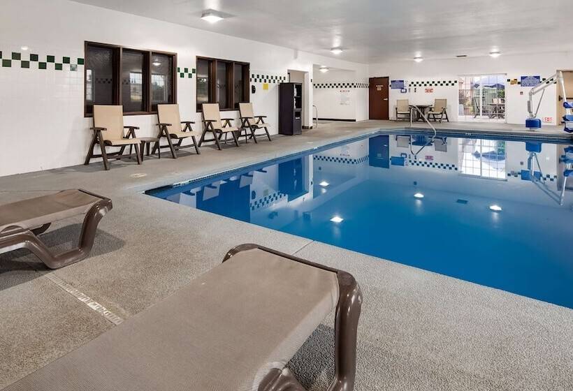 فندق Best Western Rama Inn