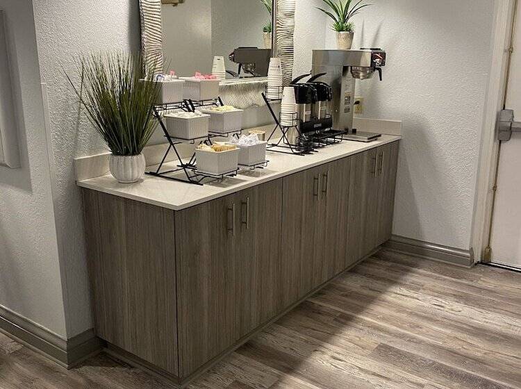 فندق Best Western Tampa