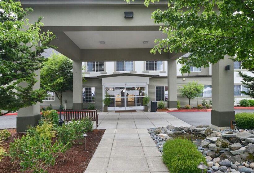 فندق Best Western Woodland Inn