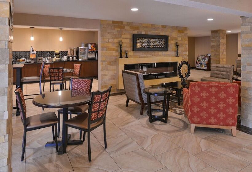 فندق Best Western Woodland Inn