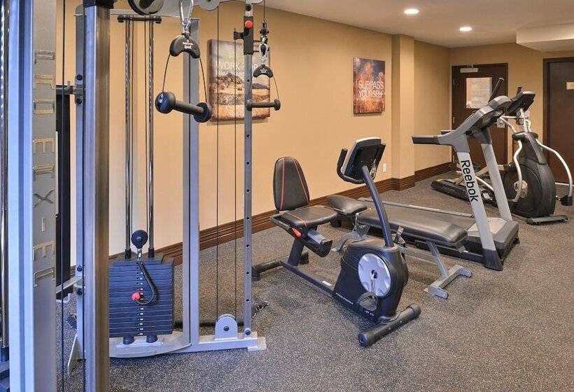 فندق Best Western Woodland Inn