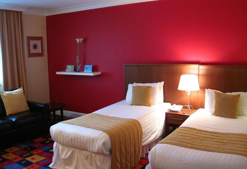 בית מלון כפרי Caledonian