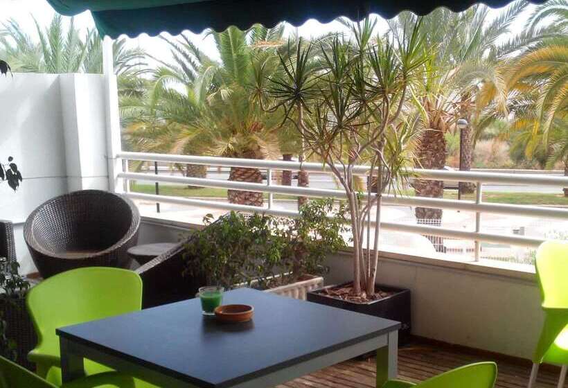 호텔 Travelodge Alicante Puerto