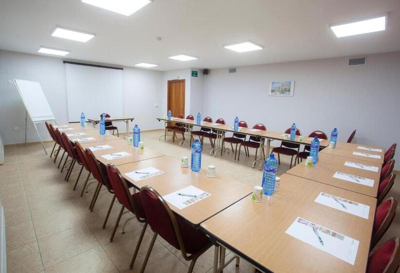 호텔 Travelodge Alicante Puerto