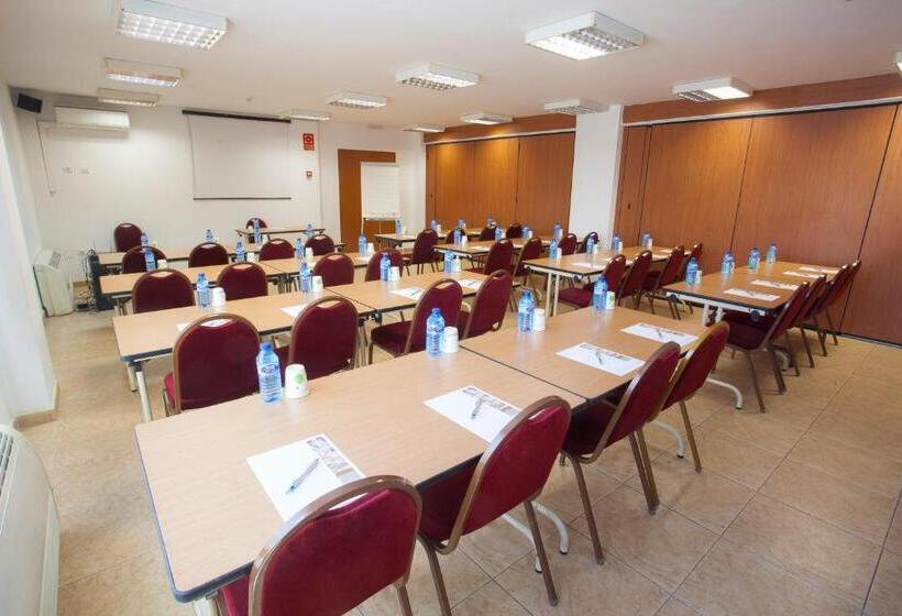 호텔 Travelodge Alicante Puerto