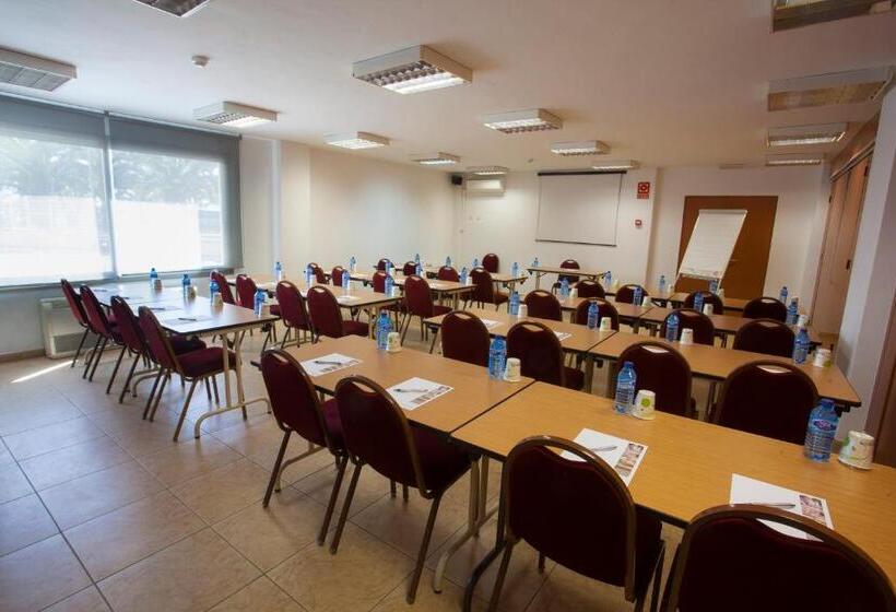 호텔 Travelodge Alicante Puerto